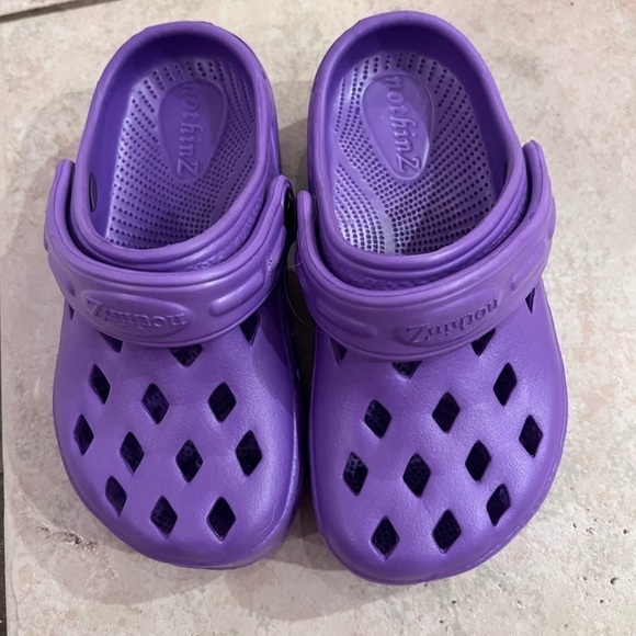 NOTHINZ purple crocs size c12 - Picture 1 of 3